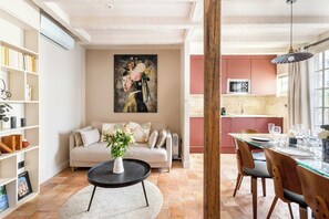 Smart TV, offices - Superb Ac apartment in the heart of the Marais (Paris)