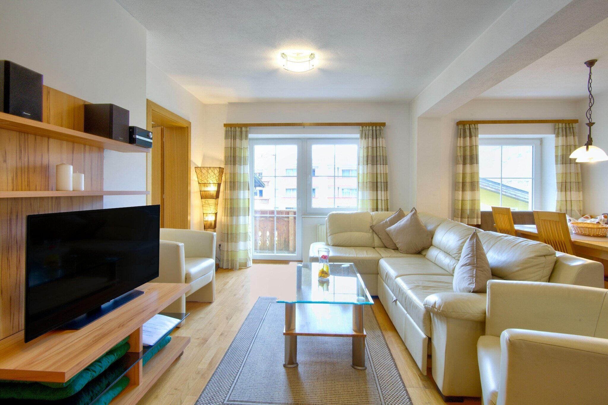 Smart TV, DVD player, stereo