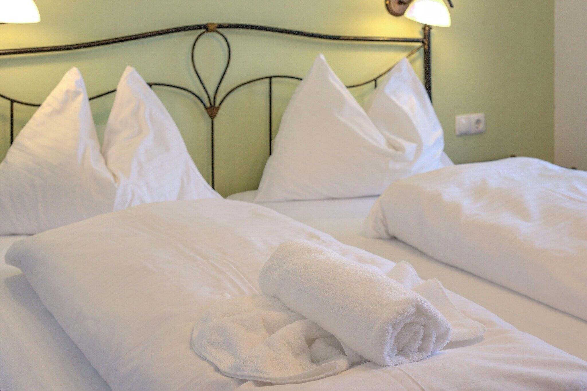 3 Schlafzimmer, Reisekinderbett, kostenloses WLAN, Bettwäsche