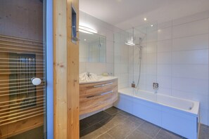 Een douche, een haardroger