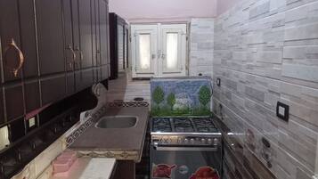 Basic Double or Twin Room, 2 Bedrooms | Private kitchen