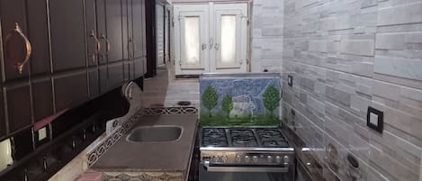 Basic Double or Twin Room, 2 Bedrooms | Private kitchen