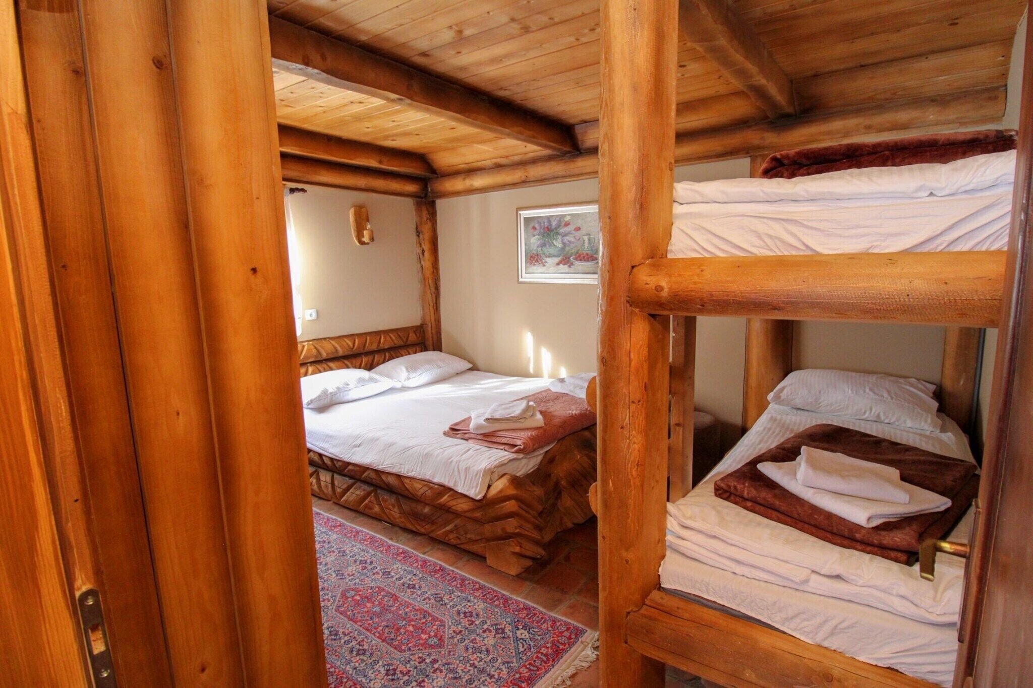 2 Schlafzimmer, Reisekinderbett, kostenloses WLAN