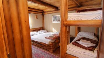 2 Schlafzimmer, Reisekinderbett, kostenloses WLAN