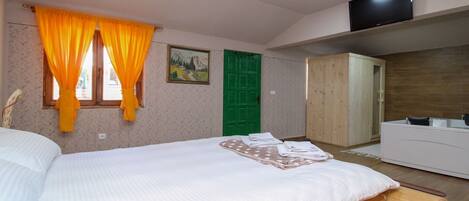 1 bedroom, travel crib, free WiFi