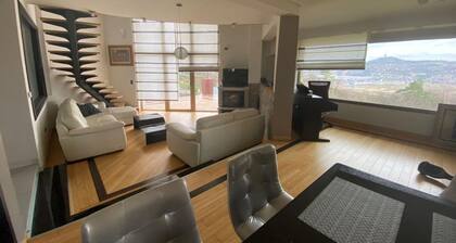 Five Bedroom Villa with Terrace and Garden