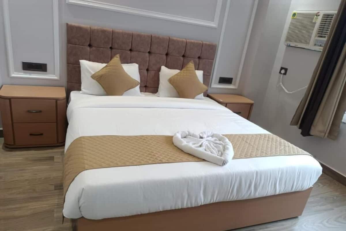 Habitación con 1 cama matrimonial o 2 individuales, vista a la ciudad | Escritorio, espacio para trabajar con laptop y wifi gratis