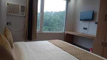 Desk, laptop workspace, free WiFi