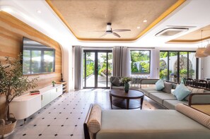 Desayuno de cocina local todos los días (con cargo) 