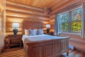 3 عدّة غرف نوم ومكواة/لوح كي وواي فاي وملاءات أسرّة