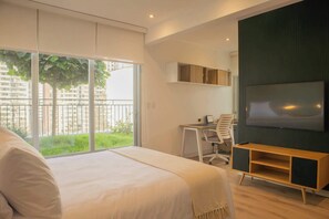 3 soverom, skrivebord, strykejern/-brett og wi-fi