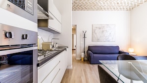 Private kitchen - Appartamento Chiara| WiFi Stazione Treni Parking (Modena)