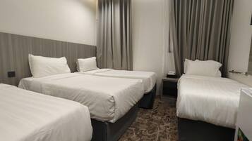 In-room safe, bed sheets