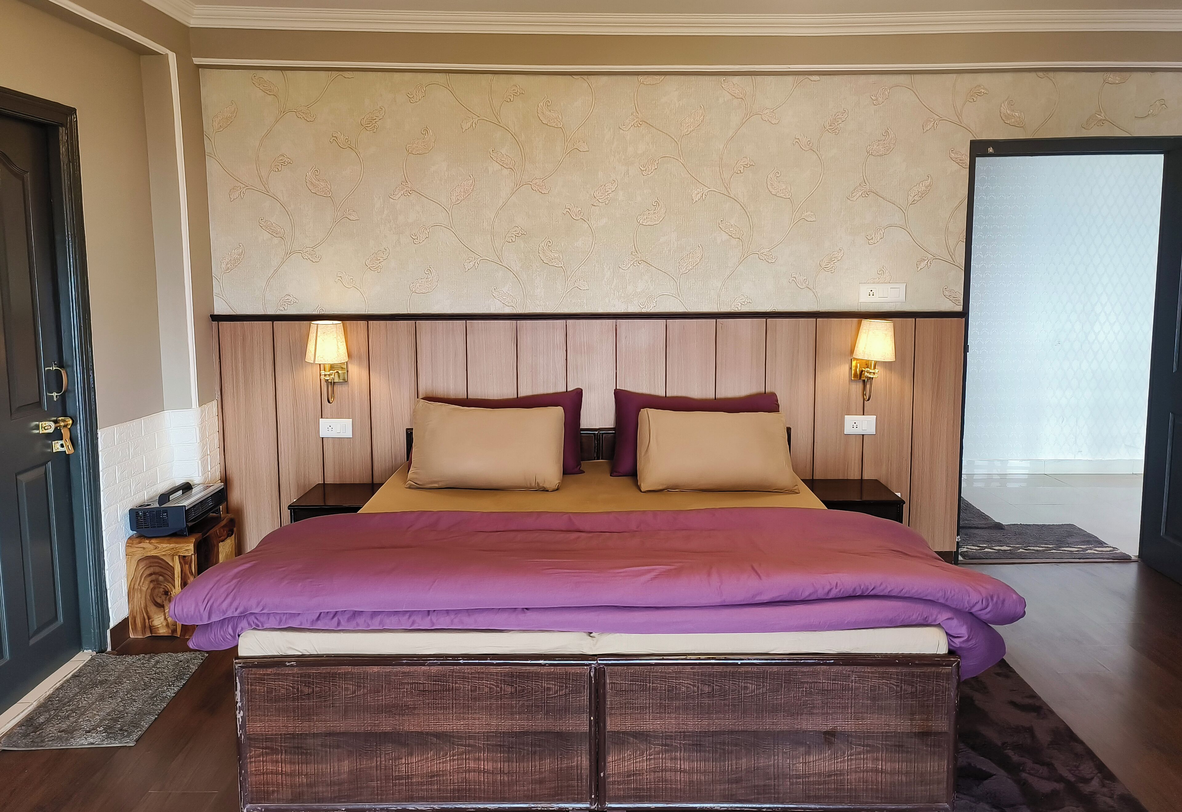 Deluxe Room, Mountain View | Individually decorated, desk, free WiFi