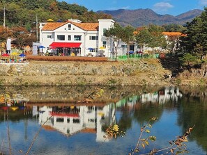 Fachada de la propiedad