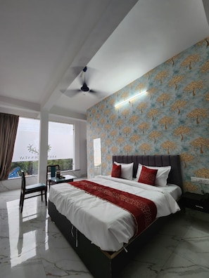 Superior Room | Rollaway beds, free WiFi, bed sheets - Hotel Viraj (Bhopal)