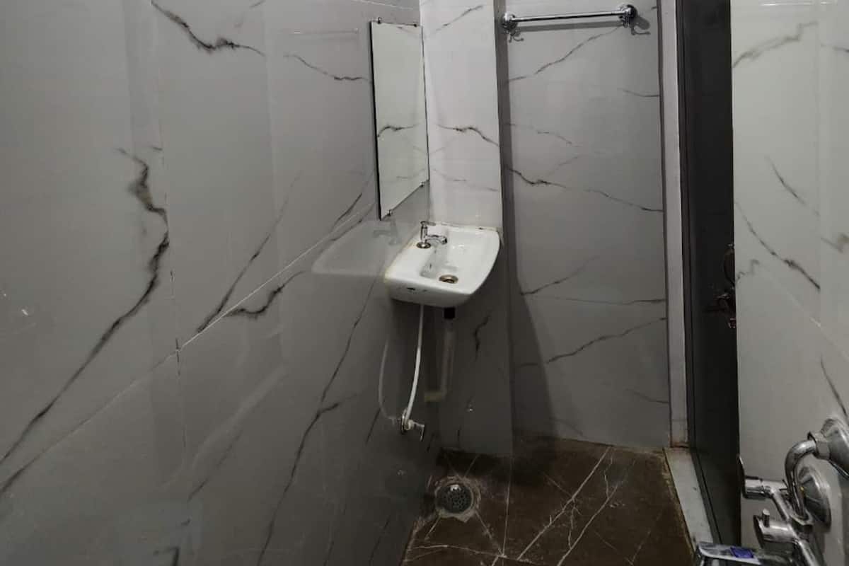 Shared Dormitory | Rollaway beds, free WiFi, bed sheets