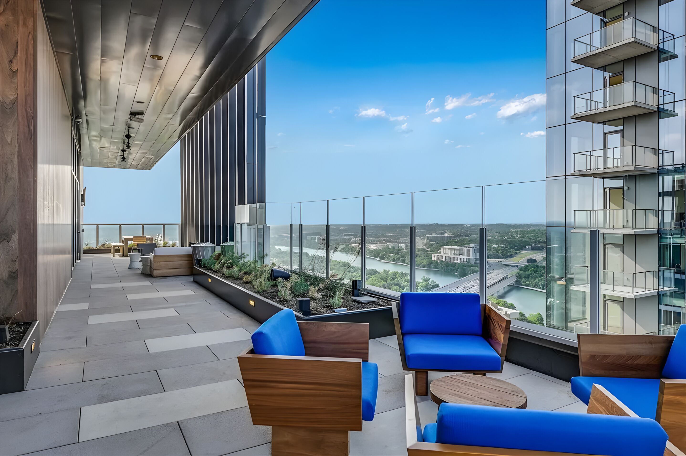 المنطقة المحيطة بالمنشأة