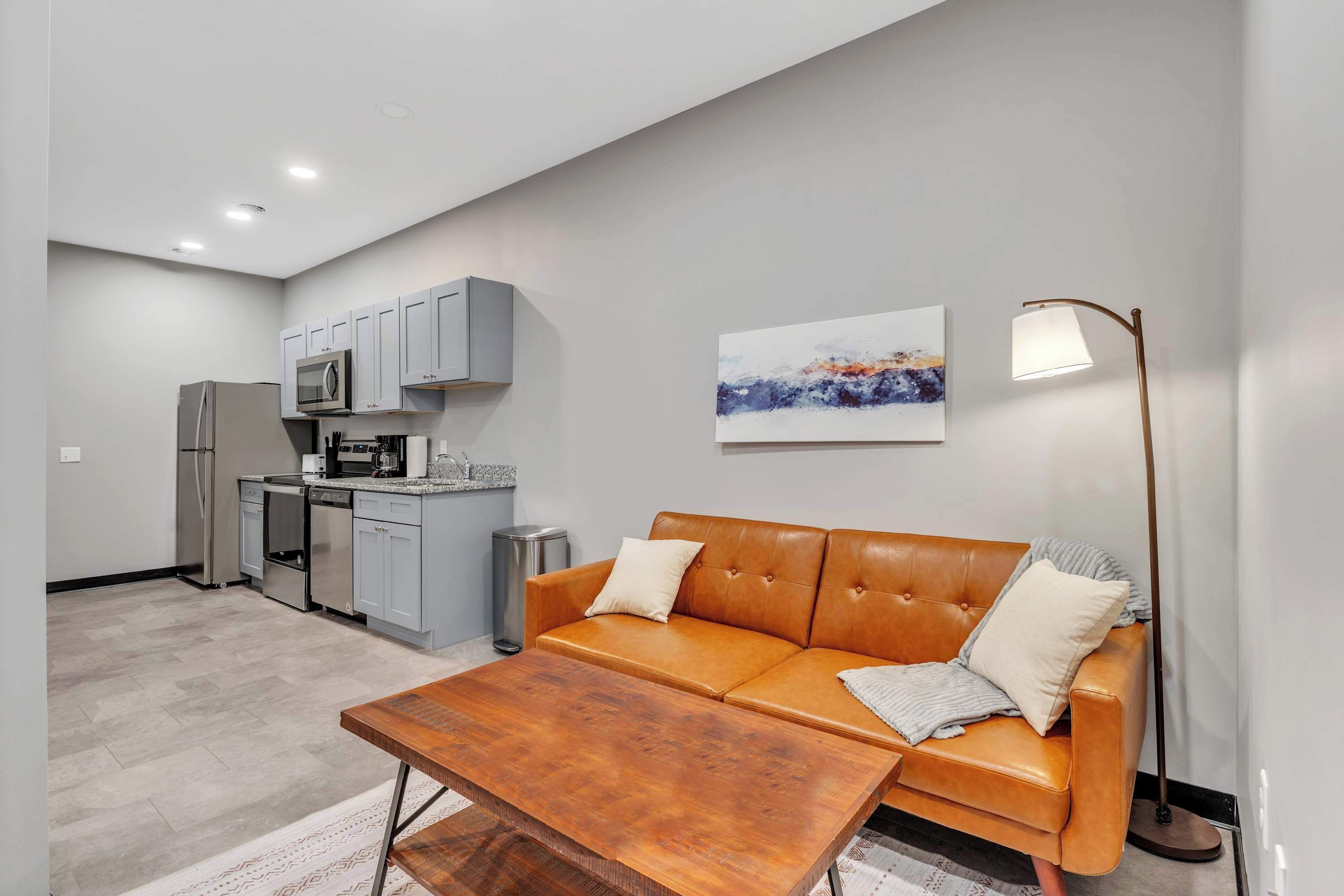 Televisión y oficina 