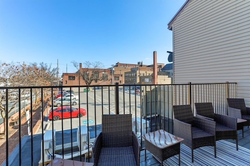 Luxurious large condo, no steps,amenities galore. Brand new, Secure, Parking,W/D