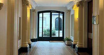 Charmant studio ChampsĂlysĂ©es