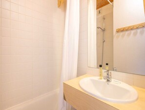 Apartment | Badezimmer