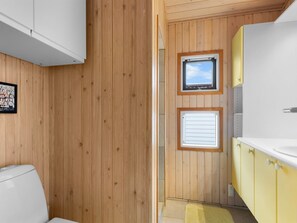 Bathroom - "Roya" - 100m from the sea by Interhome (Mesinge)