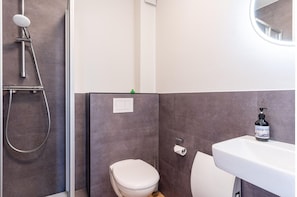Apartment | Badezimmer | Handtücher