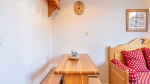 Apartment | Dining - Apartment for 4 Person in Risoul (Risoul)