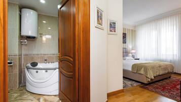 Apartment, 3 Bedrooms, City View | Iron/ironing board, free WiFi