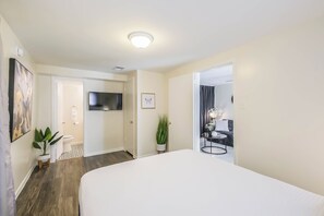 3 habitaciones, tabla de planchar con plancha y wifi gratis 