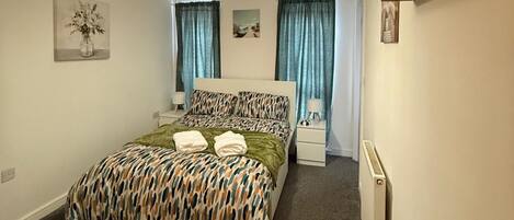 2 habitaciones, wifi gratis y ropa de cama