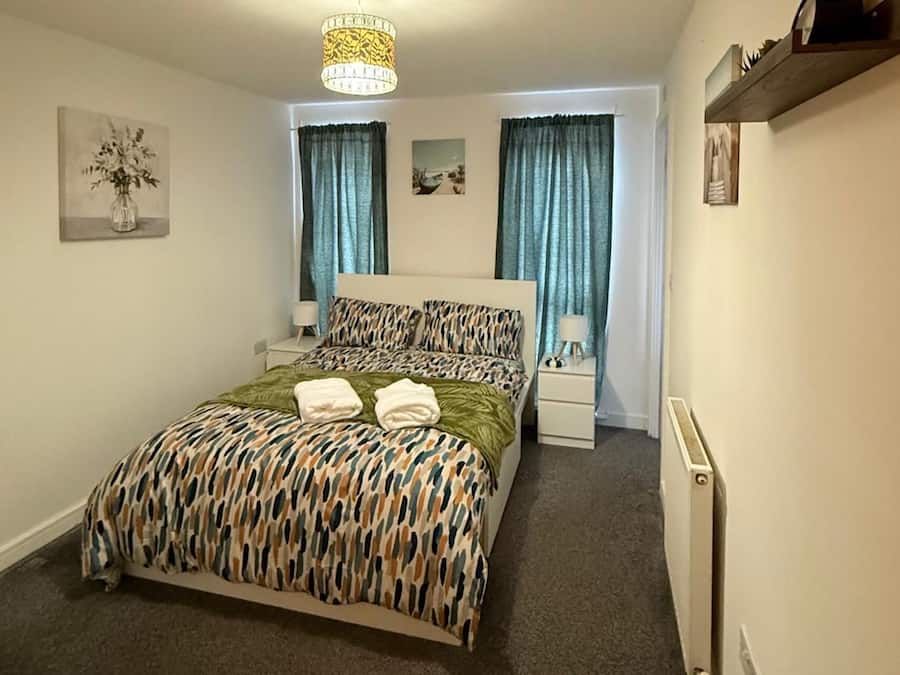 2 quartos, Wi-Fi de cortesia, roupa de cama