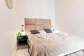 Departamento básico | Tabla de planchar con plancha y wifi gratis