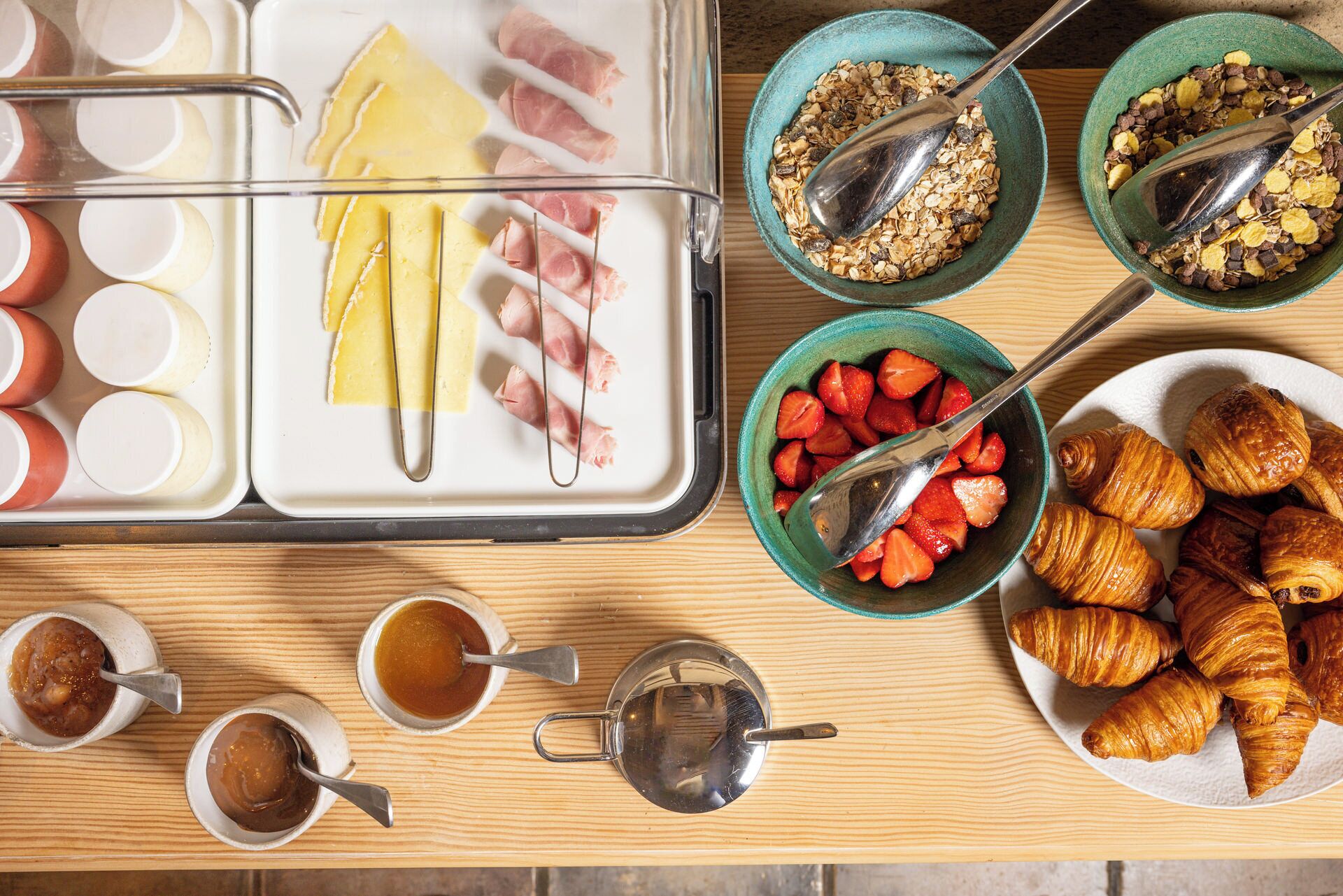 Daily buffet breakfast (EUR 24 per person)