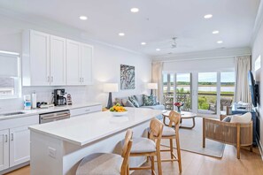 Interior - Dockside Villas @ Winyah Bay Club! (Georgetown)