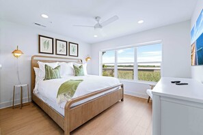 2 habitaciones, tabla de planchar con plancha, cuna de viaje y wifi 