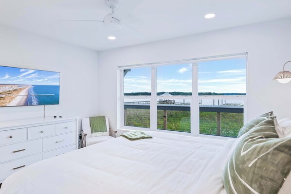 Iron/ironing board, travel cot, WiFi, bed sheets
