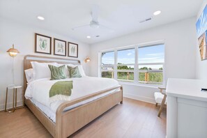 2 bedrooms, iron/ironing board, travel crib, WiFi - The Pelican | Clubhouse, Pool, + Boat Slip! (Georgetown)