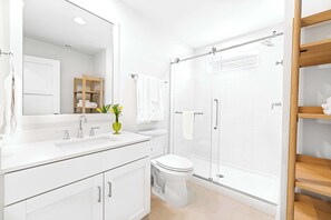 تجهيزات دش، مجففات شعر، مناشف