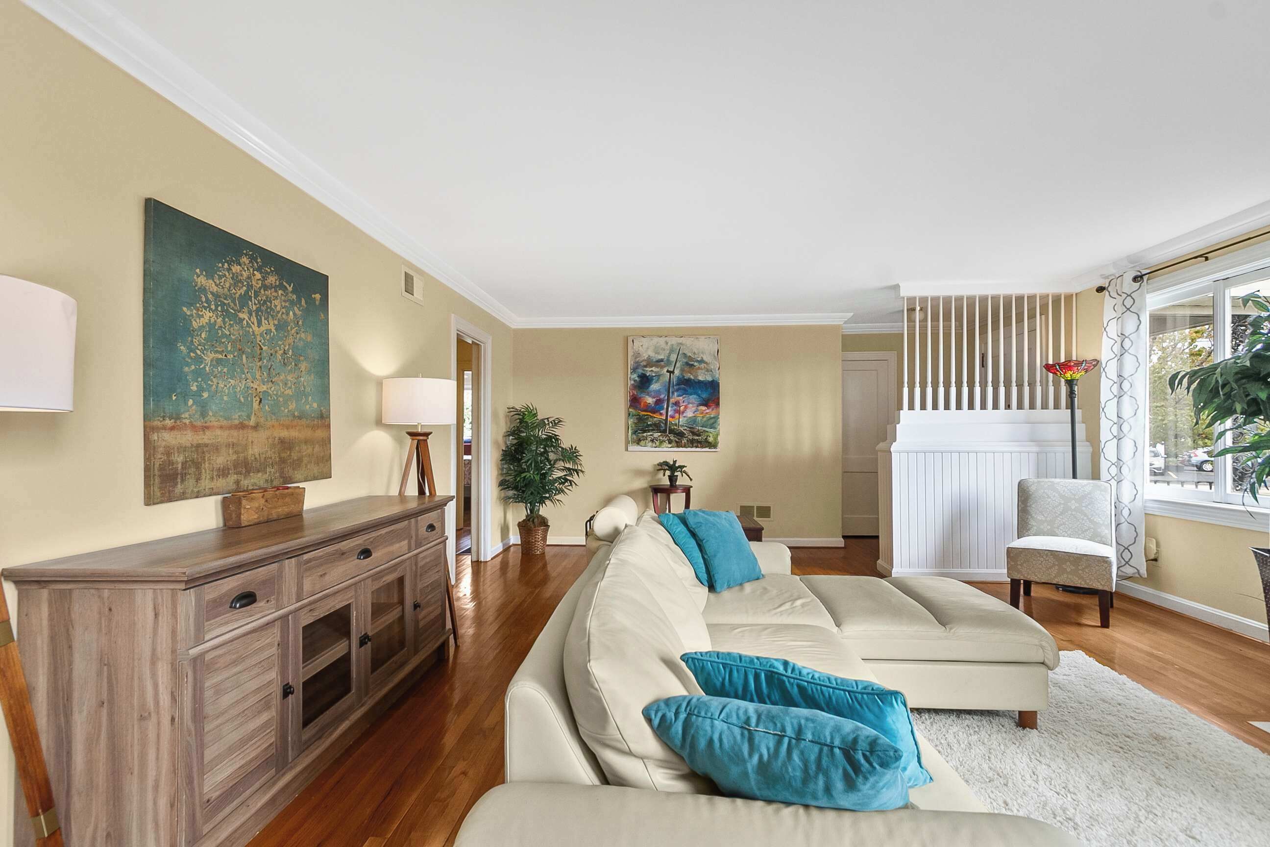 TV, fireplace, offices