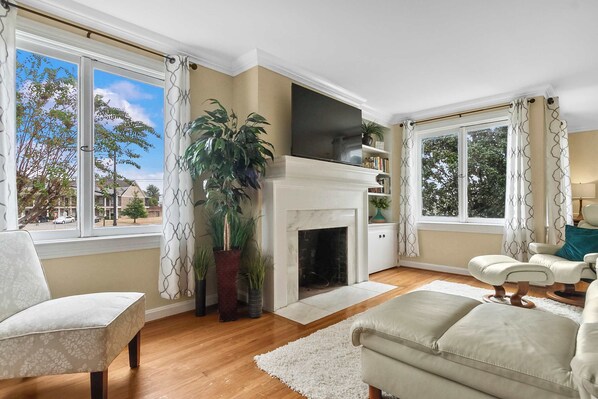 TV, fireplace, offices