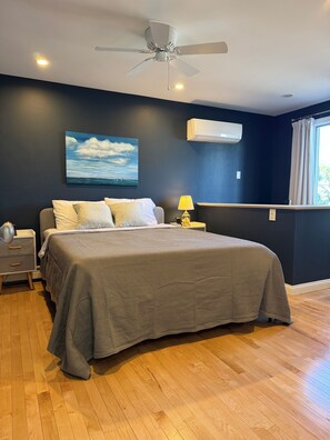 2 habitaciones, tabla de planchar con plancha, wifi y ropa de cama