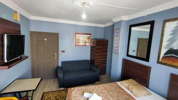 Desk, laptop workspace, free WiFi