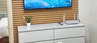 Cozy 2-Bedroom Condo with Smart Lock & Netflix 4K at Seawind