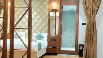 Desk, laptop workspace, free WiFi