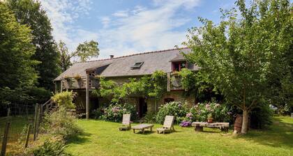 House Canal de Nantes à Brest