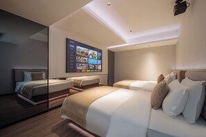 Comfort Twin Room | Premium bedding, down duvets, memory-foam beds, desk - Lan Feng Jiu Dian (Xi'an)