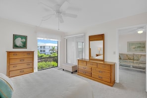 2 bedrooms, iron/ironing board, Internet, bed sheets - BAY VILLAGE 203 2B/2B CONDO! WALK TO BEACH! (Fort Myers Beach)