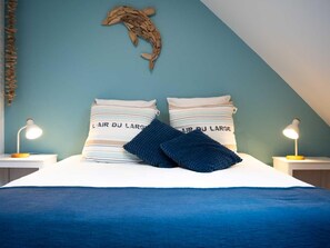 2 bedrooms, free WiFi - Duplex apartment in Portbail with Wi-Fi, close to the sea (Portbail)
